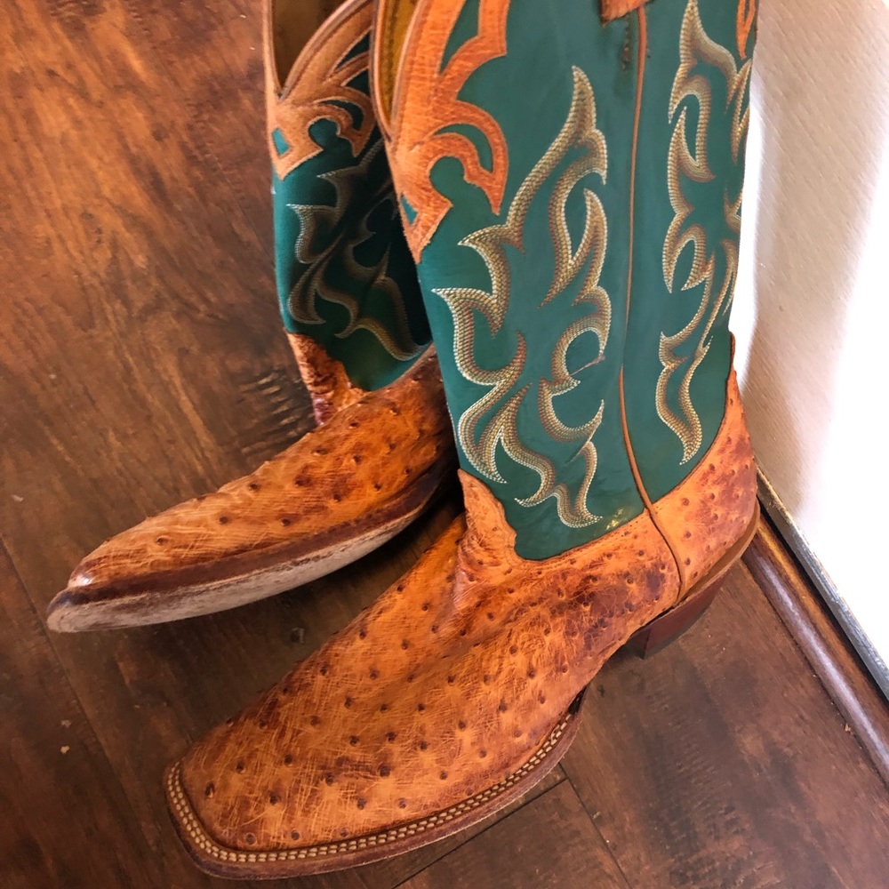 LIKE NEW OSTRICH SKIN COWBOY BOOTS!